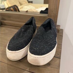 NAVY Vince Warren Slip-On platform sneaker